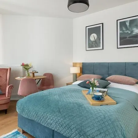 Holiday Studio Near The Beach, Pool, Sauna