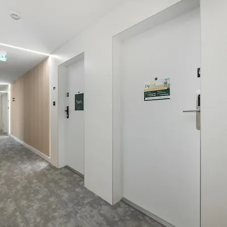 Holiday Studio Near The Beach, Pool, Sauna Apartment