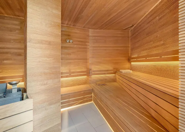 Holiday Studio Near The Beach, Pool, Sauna Lägenhet