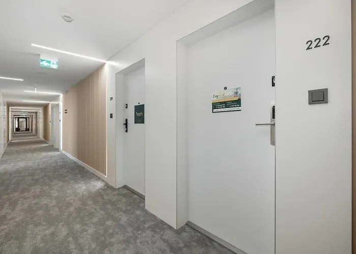 Holiday Studio Near The Beach, Pool, Sauna Lägenhet